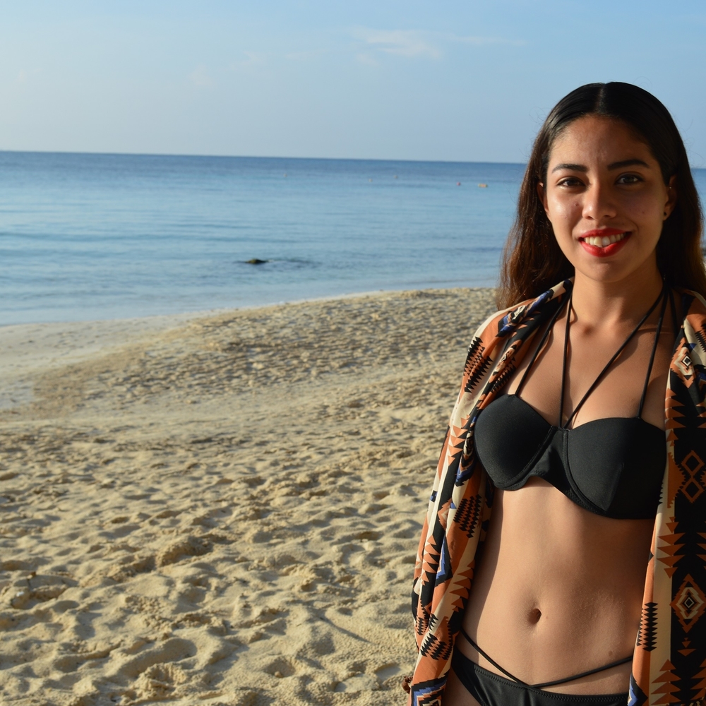 Meet your Posher, Nayeli